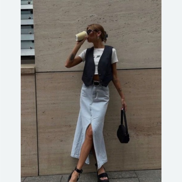 Style Ideas ~ Vests - Picture 10 of 12